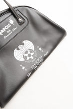 Cargar imagen en el visor de la galería, Maleta Colección - Garcis x Mexico is the Shit (Negra)
